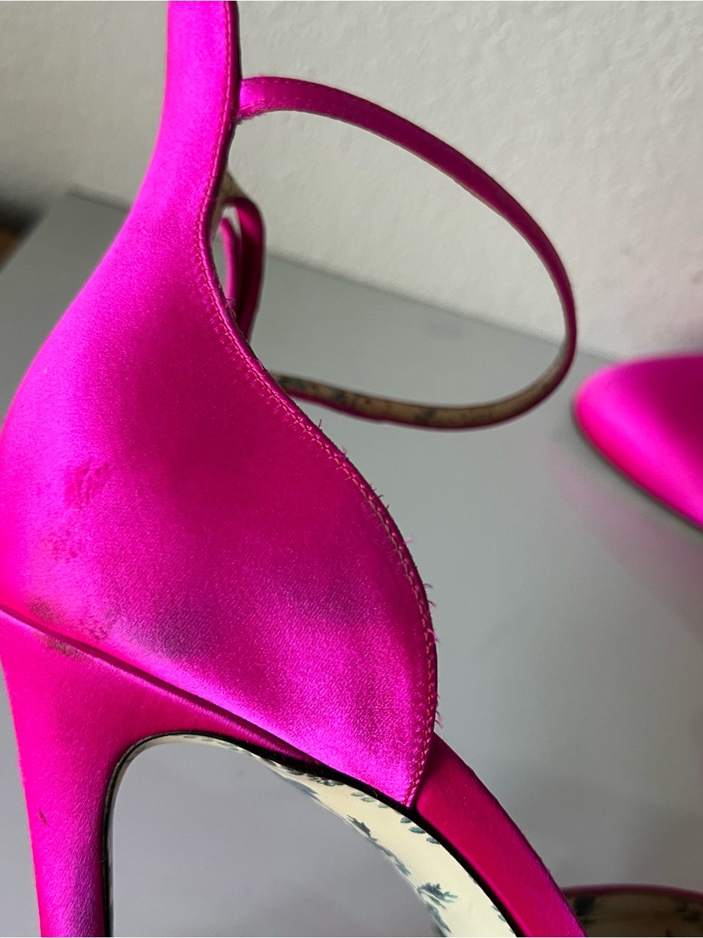 Gucci Daisy d'Orsay Ankle Strappy Pumps Fuchsia Satin 105 Size 38.5 (8.5 US) - Picture 7 of 11